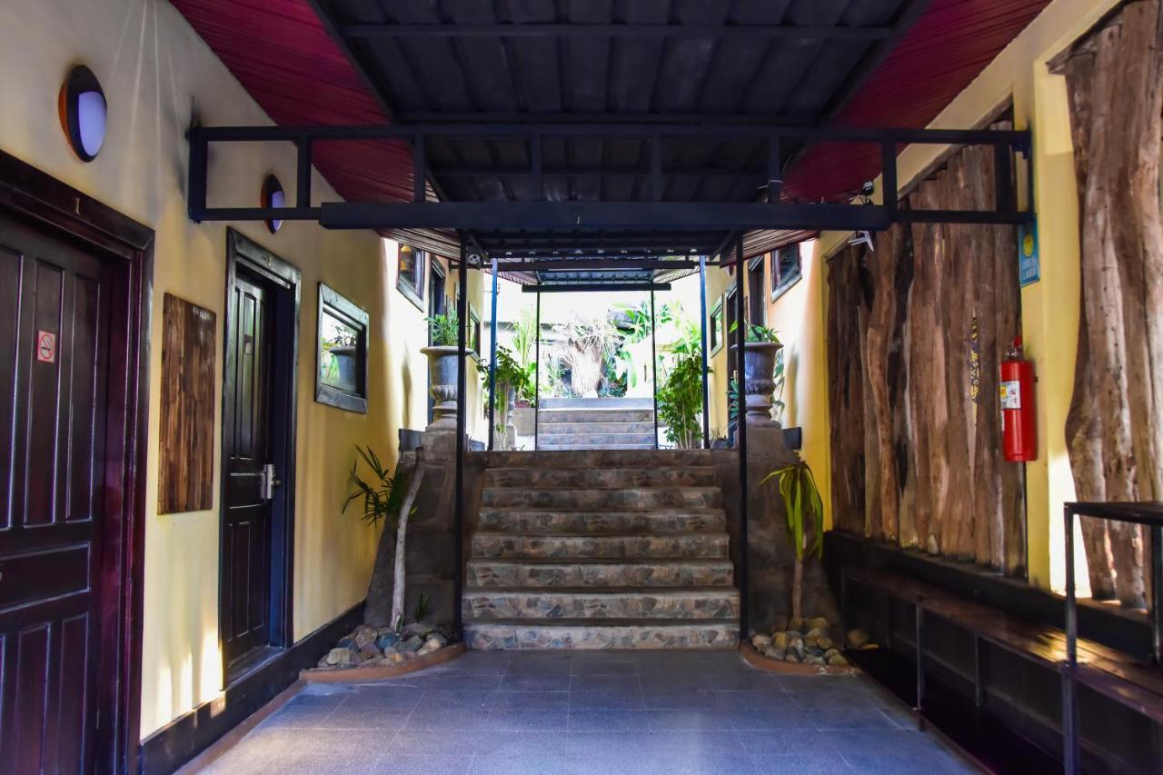 Auberge de jeunesse Mad Monkey Luang Prabang (Adults Only) Extérieur photo
